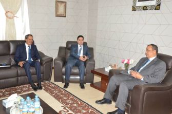 M. Nasser Bourita s’entretient avec son homologue mauritanien à Nouakchott.
