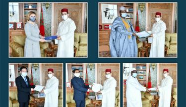 De nouveaux ambassadeurs présentent à M. Bourita les copies figurées de leurs lettres de créance