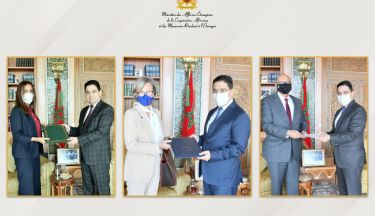 De nouveaux Ambassadeurs présentent à M. Nasser Bourita les copies figurées de leurs lettres de créance