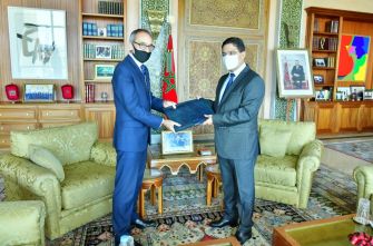 M. Nasser Bourita reçoit S.E.M. Simon Martin CMG, Nouvel ambassadeur du Royaume-Uni